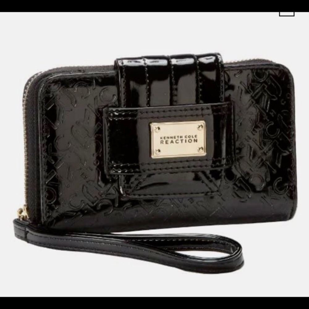 Kenneth Cole Reaction Dress to Impress wristlet